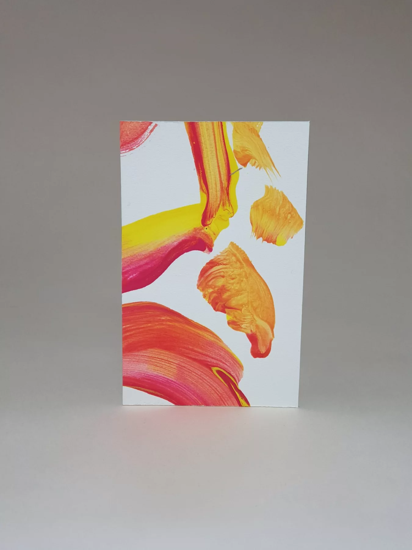 Sélect’Art, Gouaches sur papier en capsules, distributeur automatique, 2024 — Julie Humbert - Artiste visuelle