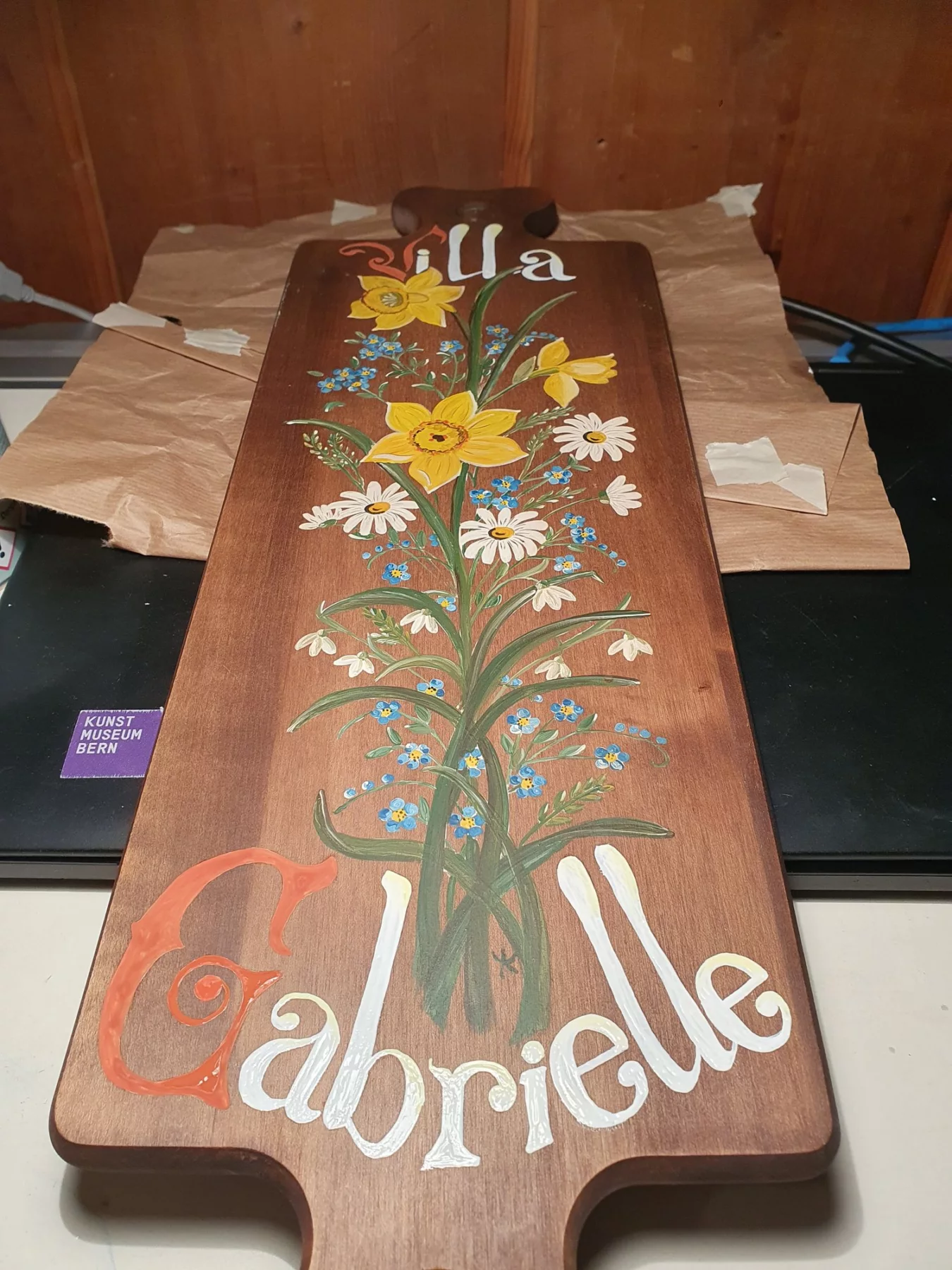 Villa Gabrielle, Gravure sur bois, pyrogravure, huile et enluminure sur bois ancien, 2026 — Julie Humbert - Artiste visuelle